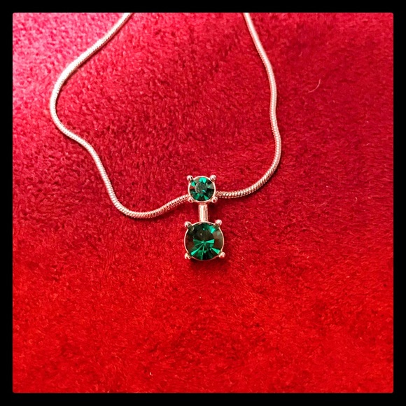 Jewelry - Emerald green pendant on sterling silver necklace